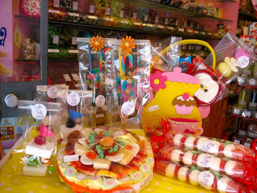 Магазин сладостей сLe Mille e Una Mella Caramelleria в Комо: Еда, Вкусно,