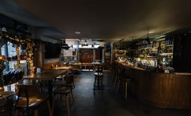 Кафе-бар "Tin Woodman Bar".