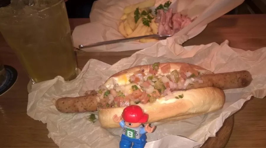 Кафе-бар Tin Woodman Bar в Москве: Американская кухня, Заказ навынос, Летняя терраса, Проведение банкетов, Заказ столиков, Можно с собакой,