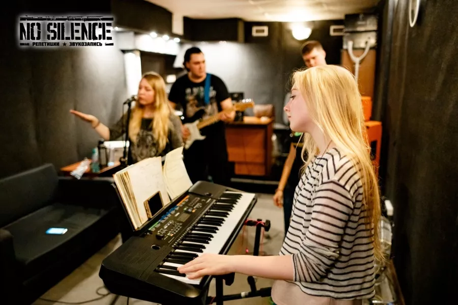 Студия звукозаписи No Silence в Санкт-Петербурге: Студия музыки, Студия звукозаписи, Записать трек, Сведение, Мастеринг,