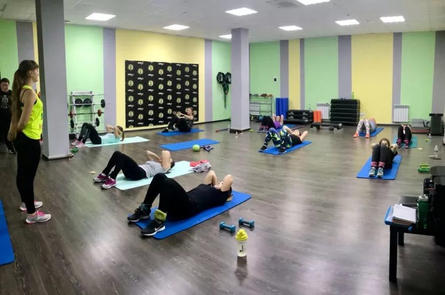 Центр спорта и красоты Лайм-fit в Краснодаре: Аэробика, АэробикаСтретчинг, Фитнес бар, TRX тренировки, Персональный тренер, Фитбол,