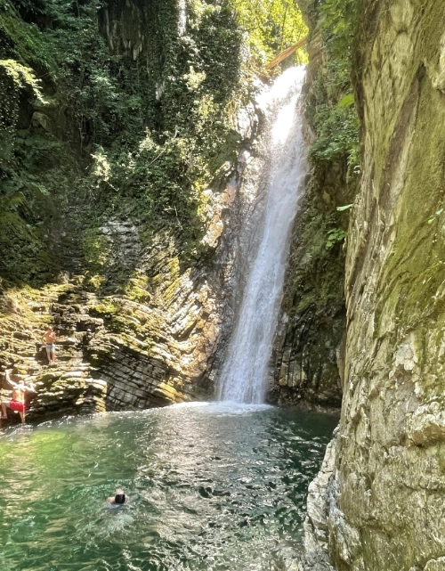 Водопад "Бзогу"