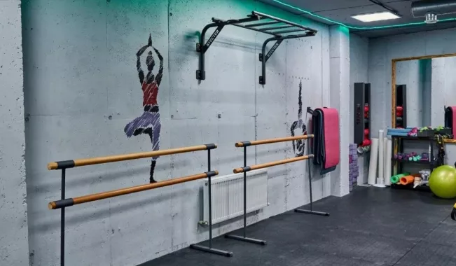 Фитнес-клуб "Performance Fitness".