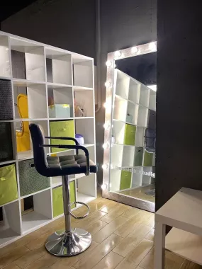 Салон красоты "Missis B studio".