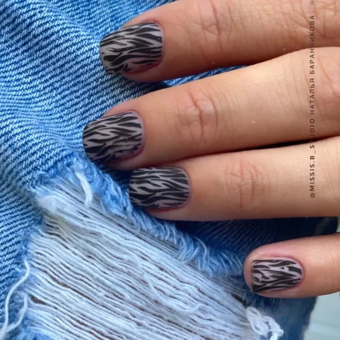 Салон красоты "Missis B studio".