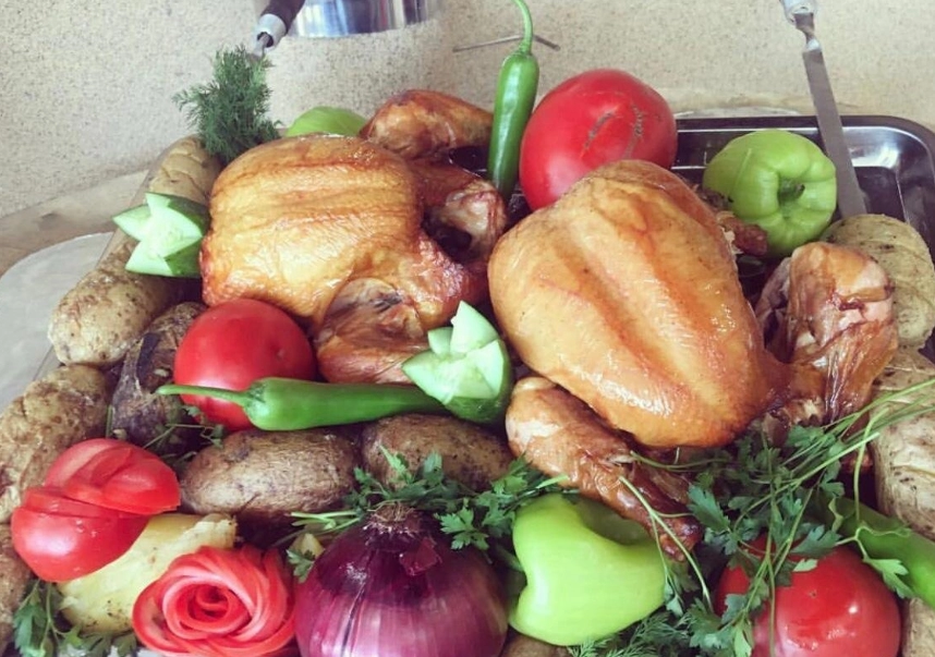 Кафе Лаваш-шашлык в Краснодаре: Шашлычные, Кавказская кухня, Бизнес-ланч, Заказ навынос, Летняя терраса, Доставка, Круглосуточно, Шаурма, Детское меню, Блюда на гриле,