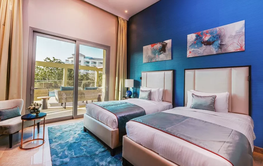 Отель Rixos The Palm Hotel & Suites 5* в Дубаи: Прибрежный отель, Детский городок , Спа , Конференц-зал, Рестораны в отеле , Аниматоры , Номера на берегу ,