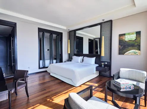 Отель Rixos The Palm Hotel & Suites 5* в Дубаи: Прибрежный отель, Детский городок , Спа , Конференц-зал, Рестораны в отеле , Аниматоры , Номера на берегу ,