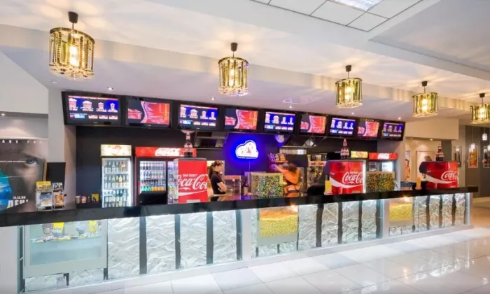 Кинотеатр "Чарли" в ТЦ "Сокол".