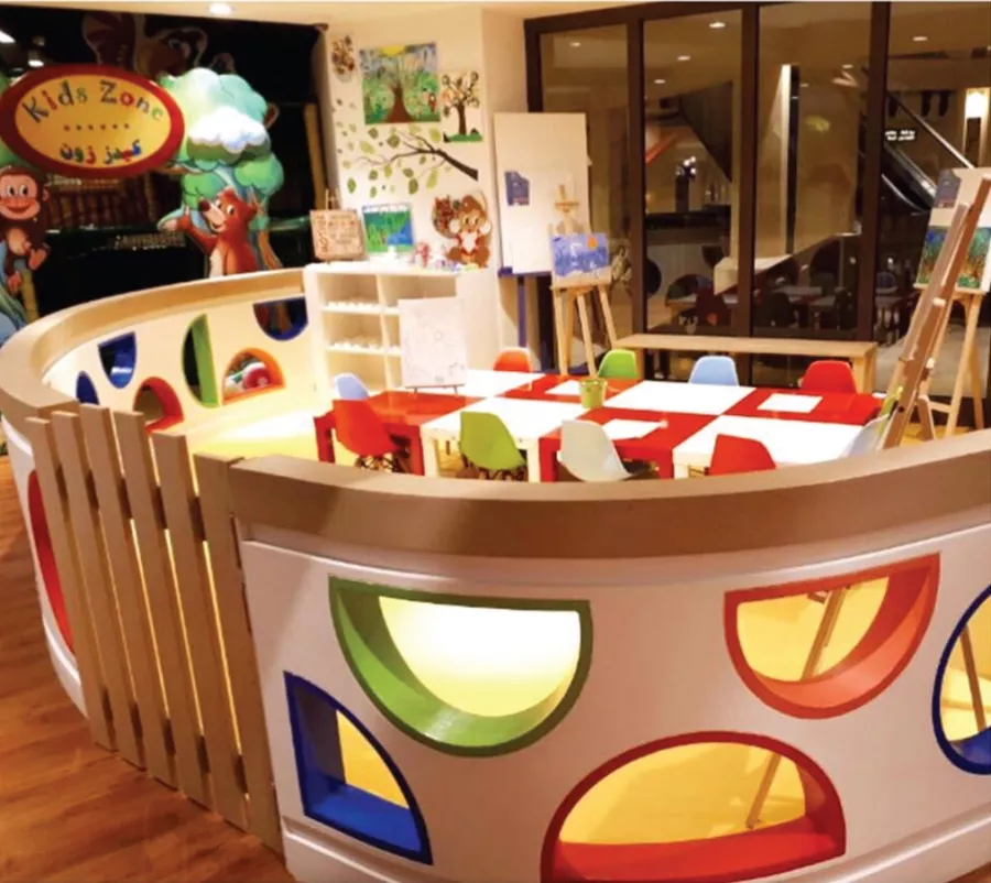 Развлекательный центр Kids Zone в Дубаи: Детский комплекс , Аниматоры , Уроки для детей , Детский городок ,