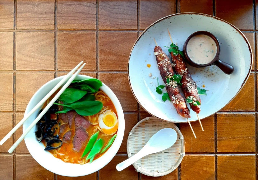 Кафе Tori ramen. Pan-Asia bistro в Краснодаре: Заказ навынос, Детское меню, Летняя терраса, Можно с собакой, Лапша wok, Доставка, Паназиатская кухня, Суши, Бизнес-ланч,