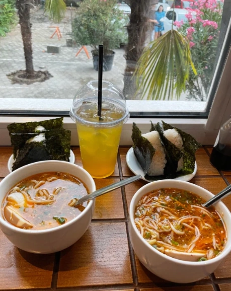 Кафе Tori ramen. Pan-Asia bistro в Краснодаре: Заказ навынос, Детское меню, Летняя терраса, Можно с собакой, Лапша wok, Доставка, Паназиатская кухня, Суши, Бизнес-ланч,