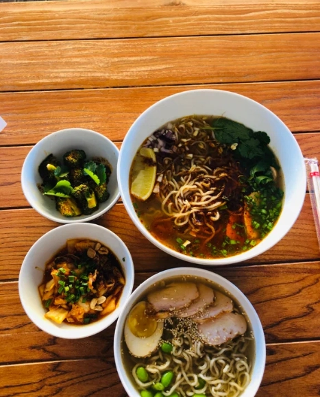 Кафе Tori ramen. Pan-Asia bistro в Краснодаре: Заказ навынос, Детское меню, Летняя терраса, Можно с собакой, Лапша wok, Доставка, Паназиатская кухня, Суши, Бизнес-ланч,
