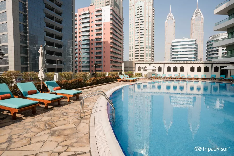 Отель Time Oak Hotel & Suites 4* в Дубаи: Международный отель , Спа , Детская площадка , Шведский стол , Комфортальные номера ,