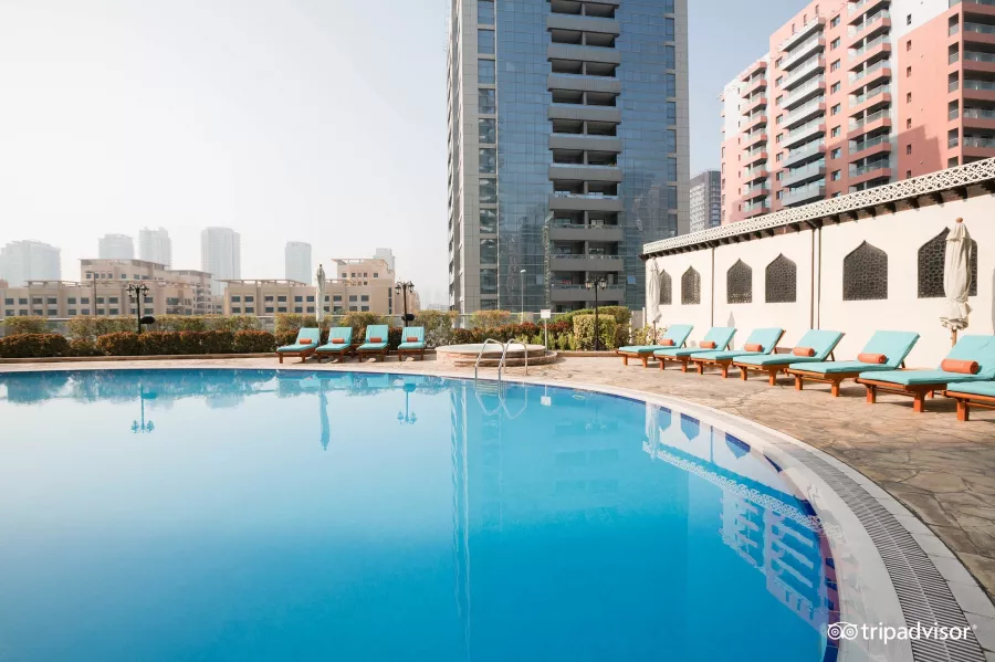 Отель Time Oak Hotel & Suites 4* в Дубаи: Международный отель , Спа , Детская площадка , Шведский стол , Комфортальные номера ,