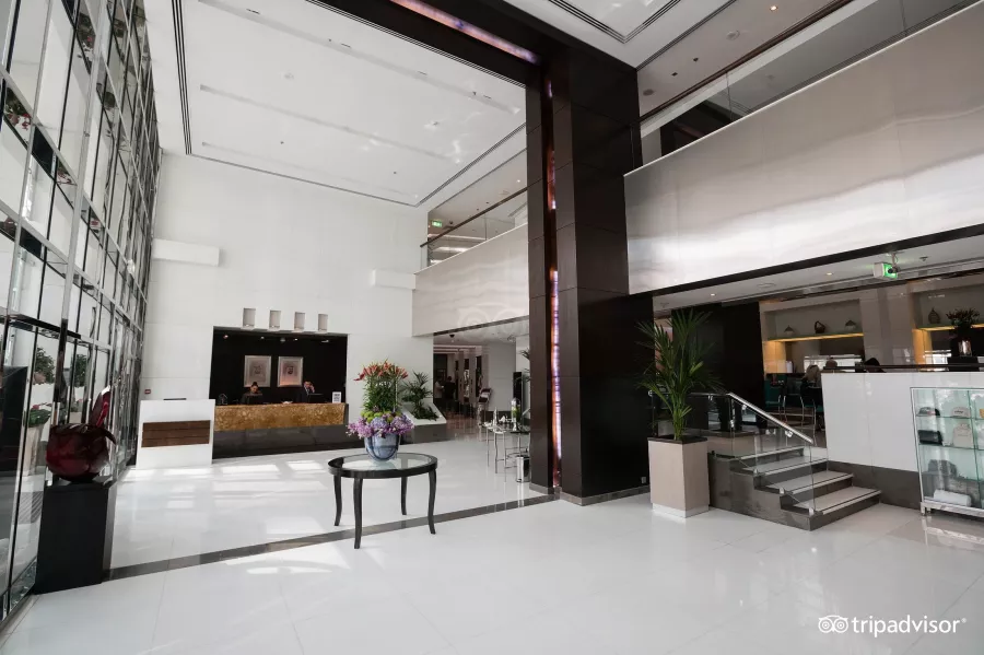 Отель Time Oak Hotel & Suites 4* в Дубаи: Международный отель , Спа , Детская площадка , Шведский стол , Комфортальные номера ,