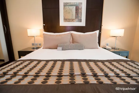 Отель "Time Oak Hotel & Suites" 4*.