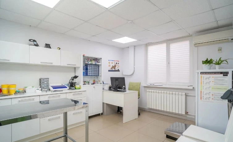 Ветеринарная клиника Pet-lazaret в Москве: Ратолог, Орнитолог, Вакцинация, Врач на дом, УЗИ, Кардиология, Стоматология, Хирургия,