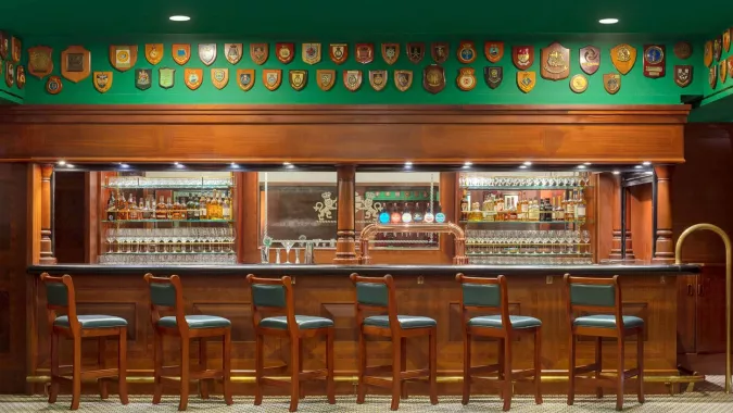 Отель "Queen Elizabeth 2 Hotel" 4*.