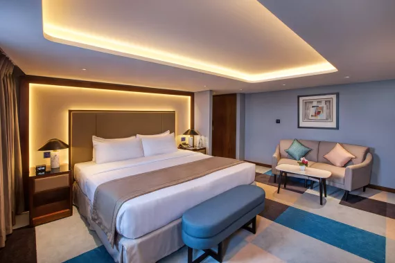 Отель "Queen Elizabeth 2 Hotel" 4*.