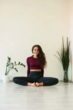 Фитнес-клуб "YogiRoom".
