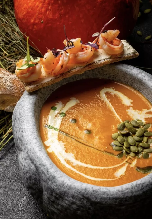 Гастробар Бриар в Сочи: Европейская кухня, Барное меню, Мясо жареное, Креветки, Салаты,