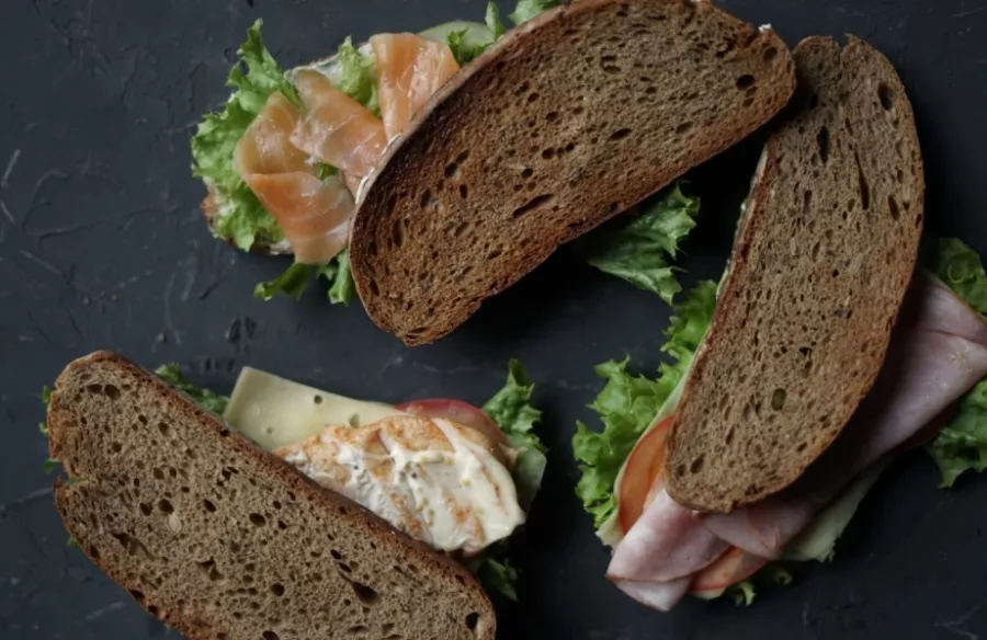 Кафе Brunch в Краснодаре: Заказ столиков, Мастер-классы для детей, Винная карта, Летняя терраса, Заказ навынос, Аниматоры, Можно с собакой,