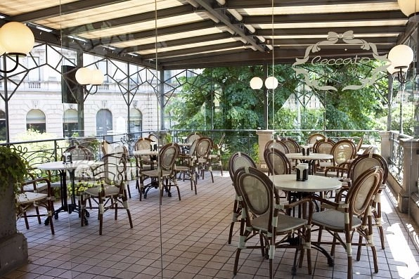 Бар Garden Bar Ceccato в Комо: Бар , Десерты , Ресторан,