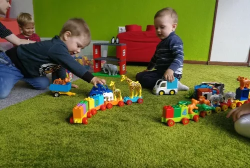 Детский центр и семейные классы Ischool в Адлере