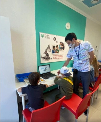 Детский центр и семейные классы Ischool в Адлере: Раннее Развитие, Дополнительное Образование , Индивидуальные Занятия, Семейные Классы, Продленка, Творческие Занятия, Подготовка к школе,