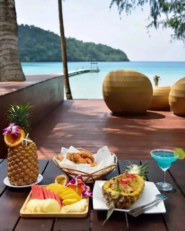 Sunset Bar в Ла-Диг: Винная Карта, Проведение Банкетов, Низкие Цены, Свежевыжатые Соки, Летняя терраса,