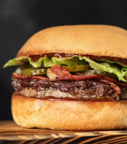 Крафтовая бургерная Burger Club в Краснодаре