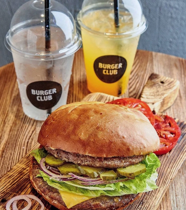 Крафтовая бургерная Burger Club в Краснодаре: Картофель-фри, Кофе с собой, Молочный коктейль, Смузи, Доставка, Заказ навынос, Бургер, Бизнес-ланч,