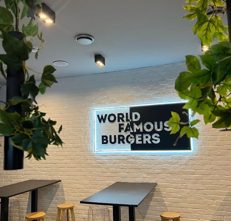 Крафтовая бургерная Burger Club в Краснодаре: Картофель-фри, Кофе с собой, Молочный коктейль, Смузи, Доставка, Заказ навынос, Бургер, Бизнес-ланч,
