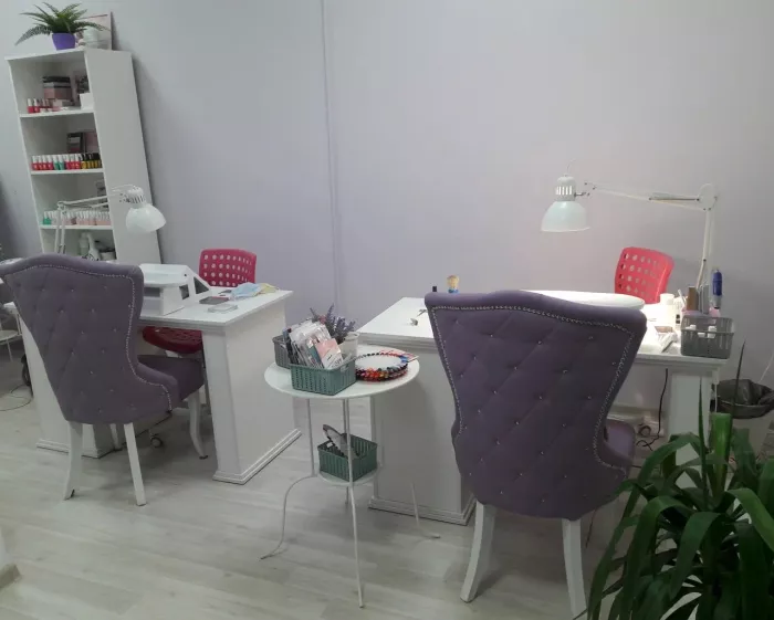 Ногтевая студия "Nailnatale".