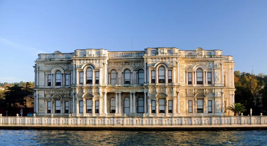 Дворец Бейлербейи в Стамбуле: Архитектура, Истоия, Искусство, Экскурсия,
