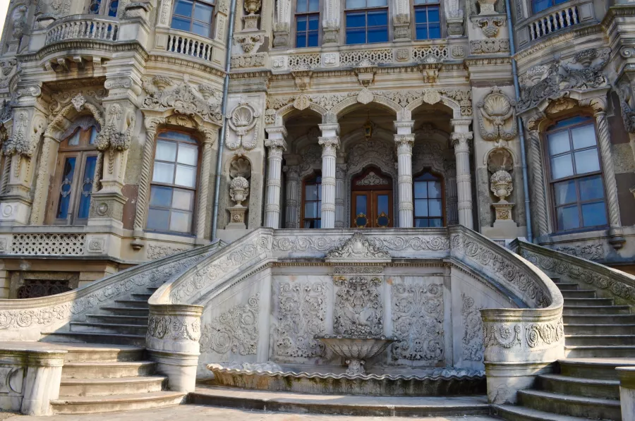 Дворец Бейлербейи в Стамбуле: Архитектура, Истоия, Искусство, Экскурсия,