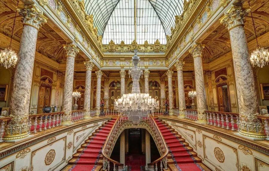 Дворец Долмабахче в Стамбуле: Отдых, Архитектура, Искусство, История,