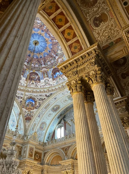 Дворец Долмабахче в Стамбуле: Отдых, Архитектура, Искусство, История,