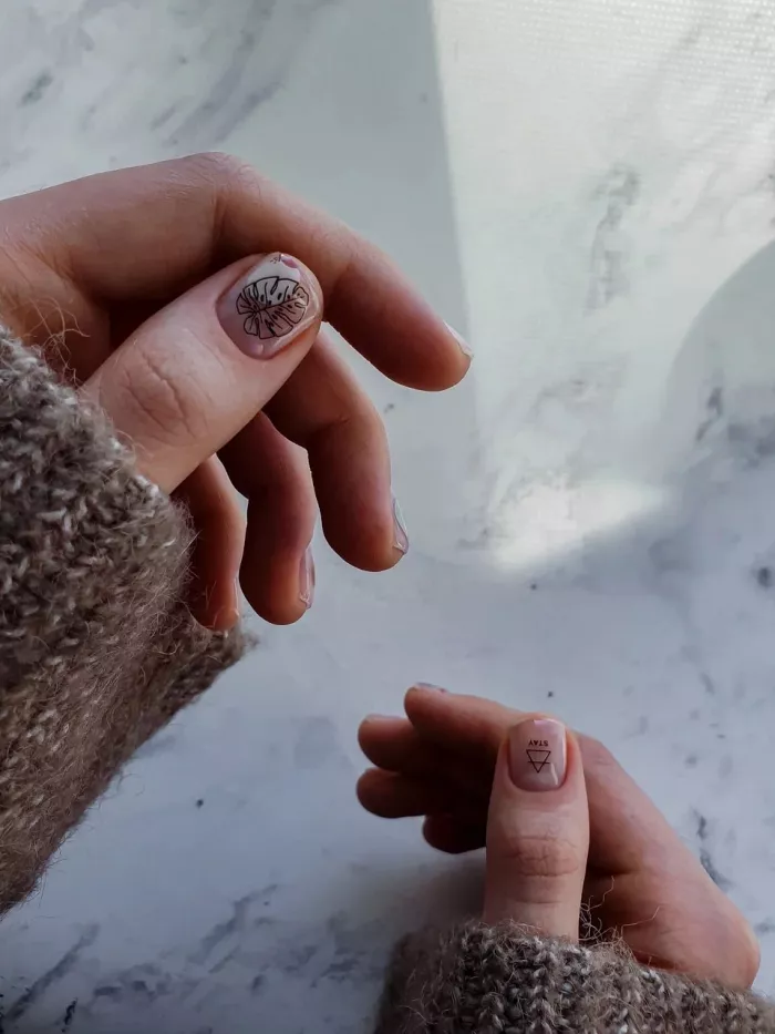 Ногтевая студия "Лучший маникюр тут".