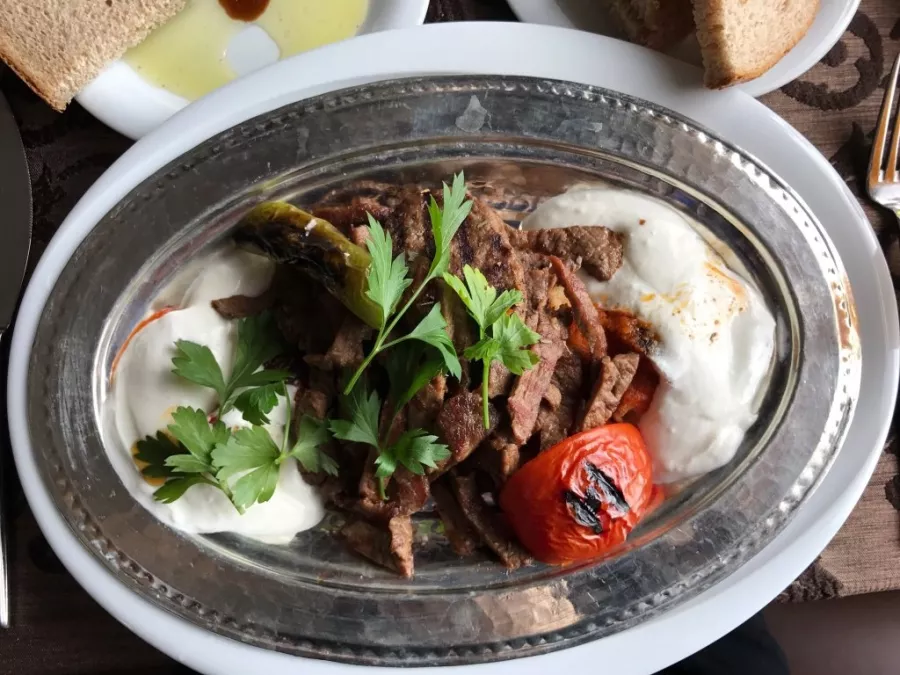 Ресторан - Galata Tower в Стамбуле: Ресторан, Кафе, Турецкая кухня, Национальные блюда,