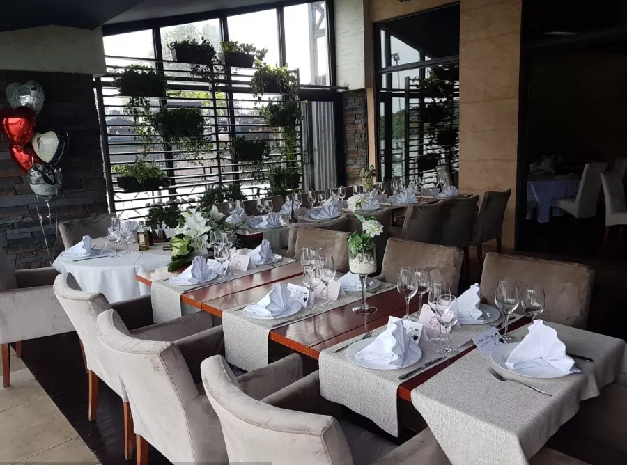 Restaurant Amphora в Белграде: Ресторан, Берег, Вкусно, Интерьер,
