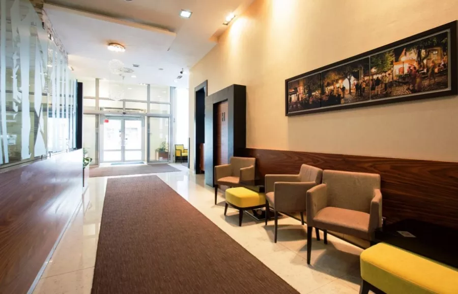 Hotel Nevski в Белграде: Отель, Бар, Парковка, Чилим,