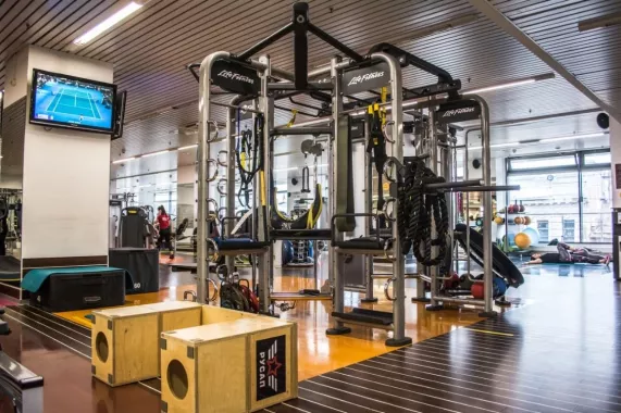 Фитнес-клуб "A-Fitness".