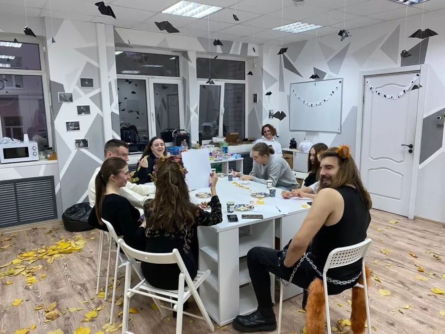 Музыкальная школа Methin. Space в Краснодаре: Репетиторы, Музыкальные инструменты, Гитара,