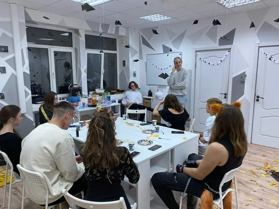 Музыкальная школа Methin. Space в Краснодаре: Репетиторы, Музыкальные инструменты, Гитара,