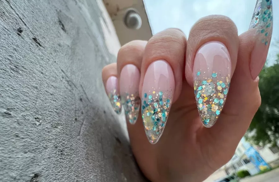 Салон красоты Ottenki Beauty Space в Владивостоке: Ногтевая студия, Обучение, Макияж, Косметология,