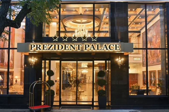 Prezident Palace Belgrade в Белграде: Отель, Бассейн, Ресторан, Шведский стол, Чилим, 