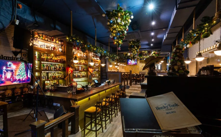 Бар Honky Tonk Piano Bar в Минске: Бизнес-ланч, Заказ столиков, Винная карта, Можно с ноутбуком, Живая музыка, До 50 мест, Можно с собакой, Европейская кухня,