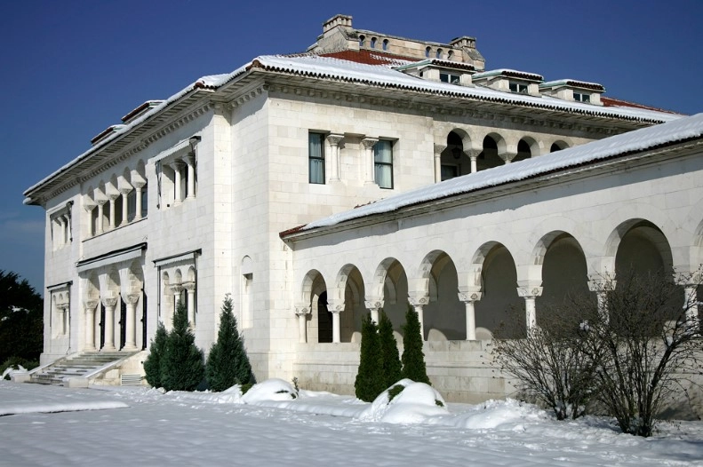 Royal Palace в Белграде: Дворец, История, холм Дединье, лес Кошутняк,